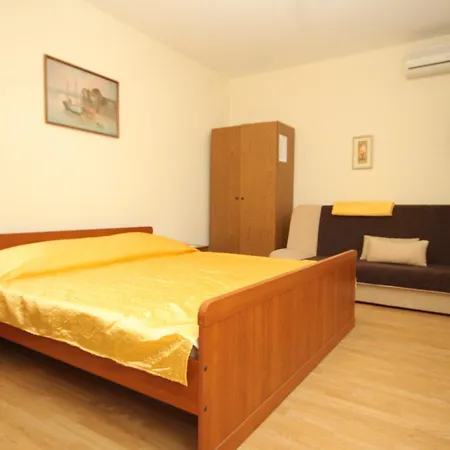 With A Parking Space Mlini, Dubrovnik - 9018 *