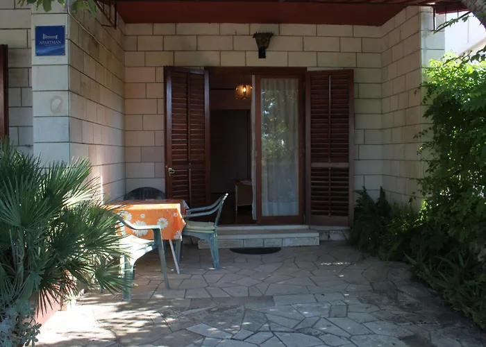 With A Parking Space Mlini, Dubrovnik - 9018 *